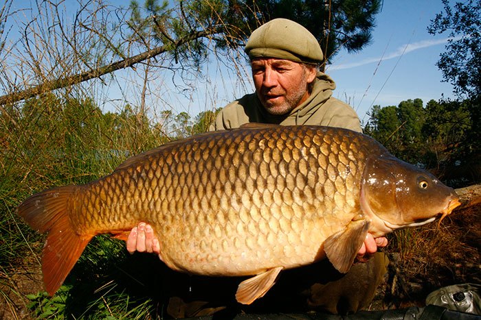 Alijn met een van zijn 19 (!!!) vissen van boven de 20 kg!