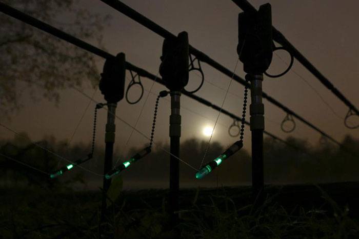 De KSN is vóór nachtvissen, 3 hengels en het gebruik van een vistentje. Foto: Oli Davies