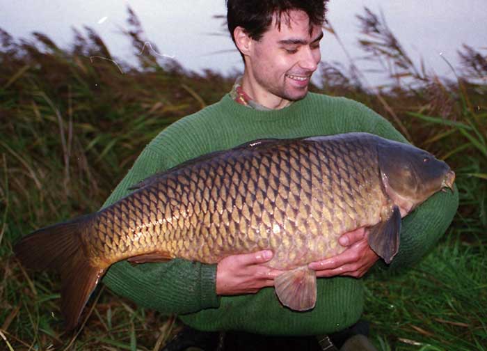 Mike is een ervaren karpervisser en vist al tientallen jaren.