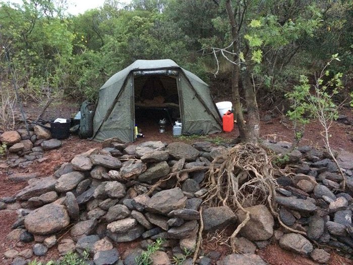 Het plan omgegooid: ik blijf bivakkeren aan het water.