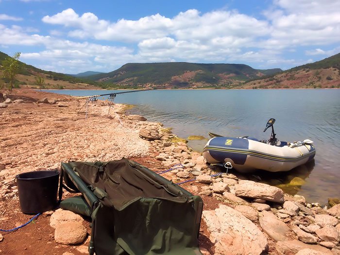 Mijn kampement wordt in orde bevonden door de wetsdienaars. Ook de bivvy mag blijven staan!