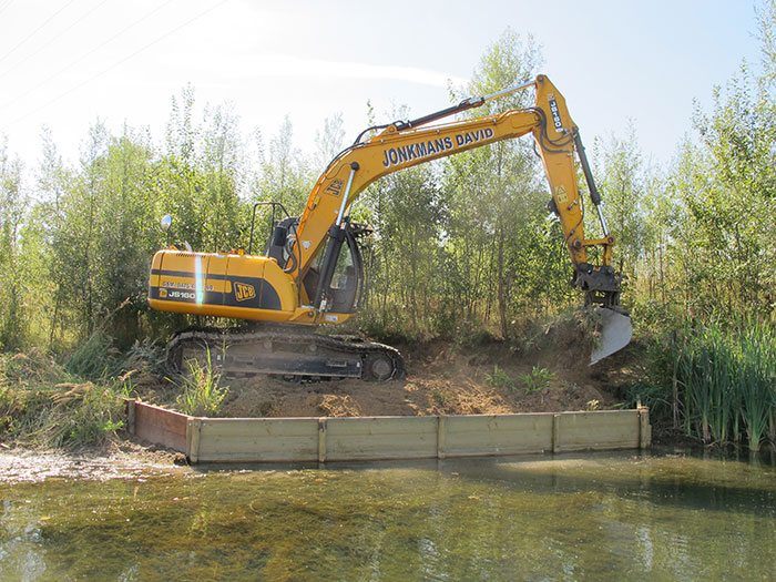 Soms is het hard werken om een VBK water 'om te turnen' tot een geschikt viswater.