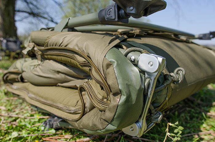 Uiteraard is het bed compact op te vouwen, inclusief slaapzak!