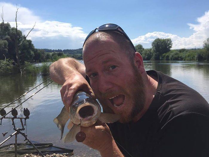 Meervallen, barbelen en windes... Plagen voor de riviervisser en verstoorders van de (nacht)rust.
