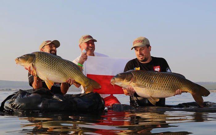 Het leidende team met een brace van 14,5 en 21,6kg. 