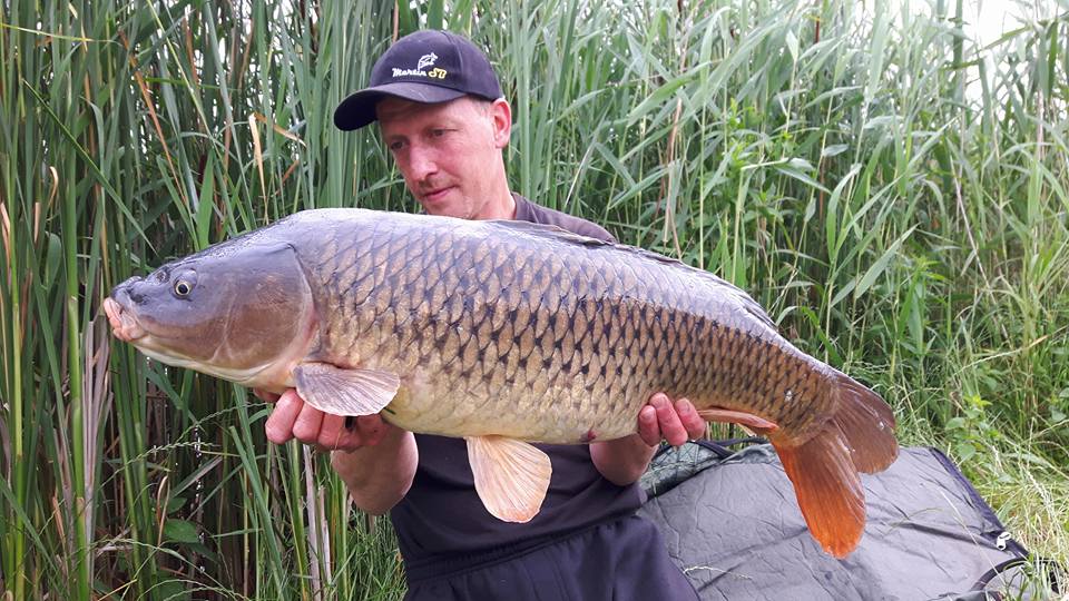 Andres Rouville pakte deze heerlijke schub op een voerstek die hij rijkelijk voorzag van de 'good old' Scopex boilie van Martin SB.